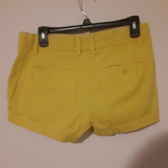 J. Crew Chino ladies size 6 bright yellow short shorts w/zipper & clasp fly - Picture 2 of 4